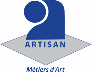 Logo Artisan Métiers d'Art, lettre A blanche sur fond bleu